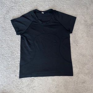 Lululemon Black Swiftly Tech Short-Sleeved Shirt (Race Length)